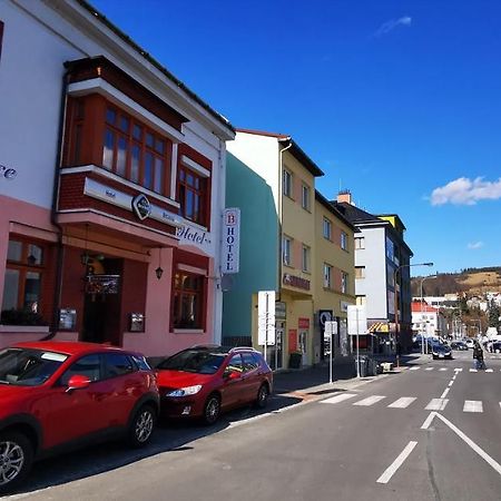 Hotel Britannia Vsetín Kültér fotó